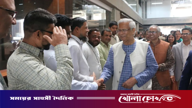 ১৮ মাস পর পুরোনো কর্মস্থলে ফিরলেন নোবেলজয়ী ড. মুহাম্মদ ইউনূস