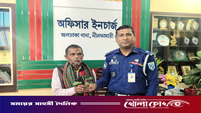 জলঢাকায় ৪ মাদক কারবারির আত্মসমর্পণ