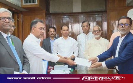 সিটি করপোরেশনের প্রতিটি পরিচ্ছন্নতাকর্মীকে প্রধানমন্ত্রীর ঈদ উপহার