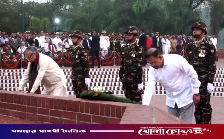 মহান স্বাধীনতা দিবসে জাতীয় স্মৃতিসৌধে রাষ্ট্রপতি ও প্রধানমন্ত্রীর বিনম্র শ্রদ্ধা