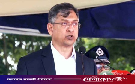 পুলিশের হারানো গৌরব ও ঐতিহ্যবাহী পোশাক ফিরিয়ে আনা হচ্ছে: স্বরাষ্ট্রমন্ত্রী