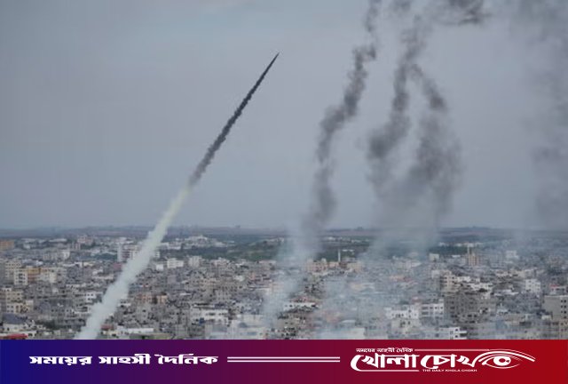 ভোরে ইসরায়েলকে নিশানা করে একের পর এক ক্ষেপণাস্ত্র ছুড়ল ইরান