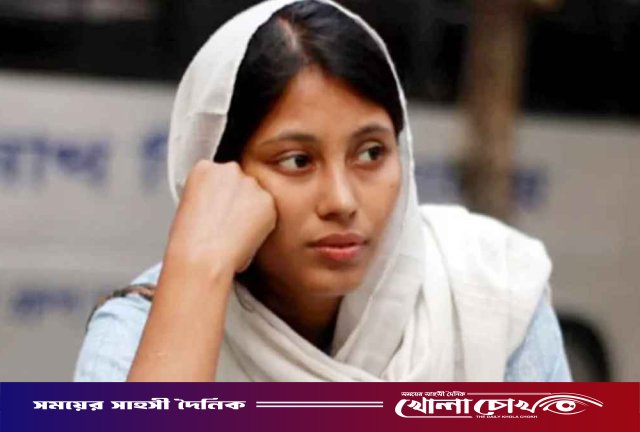 নতুন ফেসবুক অ্যাকাউন্ট খুললেন ডাকসু নেত্রী জুমা