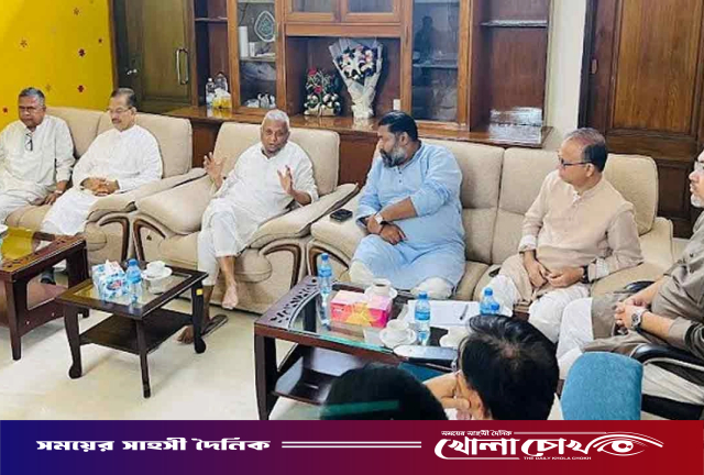 ঈদের ছুটির আগেই শ্রমিকদের বেতন-বোনাস পরিশোধের কড়া নির্দেশ শ্রমমন্ত্রীর