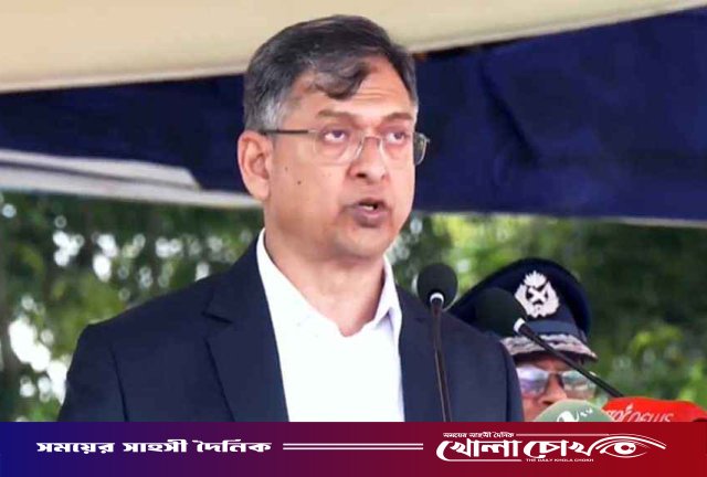 পুলিশের হারানো গৌরব ও ঐতিহ্যবাহী পোশাক ফিরিয়ে আনা হচ্ছে: স্বরাষ্ট্রমন্ত্রী