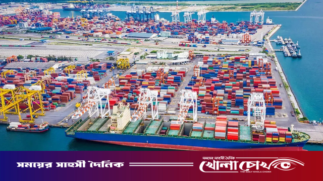 সংকট শুরুর আগেই চট্টগ্রাম বন্দরে পৌঁছাল ১৫ জাহাজ