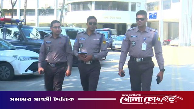 শতকোটি টাকা ব্যয়ে নতুন পোশাক, তবুও কেন ফিরতে চাইছে পুলিশ?