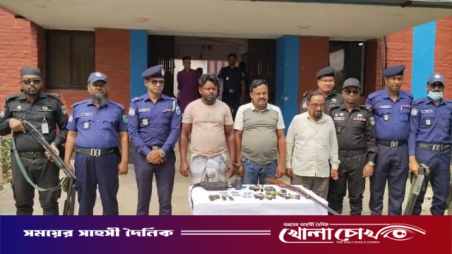 শ্রীনগরে আধিপত্য নিয়ে গুলির ঘটনায় যৌথ অভিযানে গ্রেফতার-৩, অস্ত্র উদ্ধার