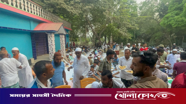 সালথায় যুবদল নেতা হাসান আশরাফের বাড়িতে ইফতার মাহফিল