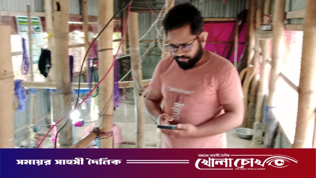 আলফাডাঙ্গার পানাইলে তরুণ উদ্যোক্তার তাঁতে বুনছে কর্মসংস্থান ও সম্ভাবনার নতুন গল্প