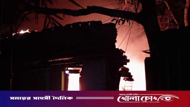 কাপ্তাইয়ে কলাবাগান এলাকায় ভয়াবহ অগ্নিকাণ্ড, দুই পরিবারের সর্বস্বান্ত