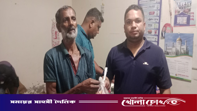 তরুণ সমাজসেবক রমজান হোসেনের নীরব উদ্যোগ: আলফাডাঙ্গায় ৫ শতাধিক অসহায় পরিবারের ঘরে পৌঁছালো ঈদ উপহার