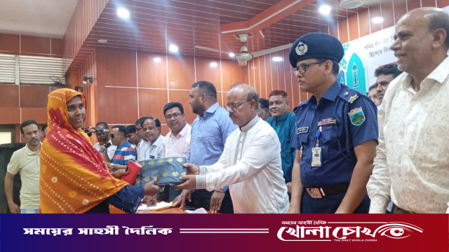 আত্রাইয়ে প্রধানমন্ত্রীর ত্রাণ তহবিলের সহায়তা বিতরণ