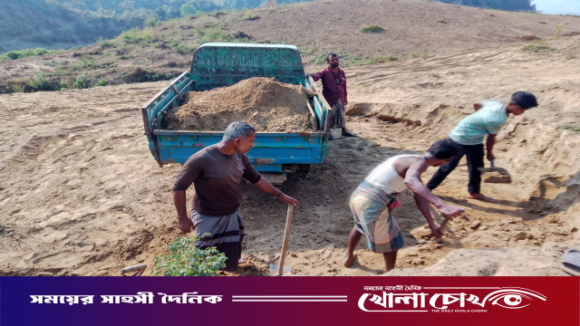 সাঙ্গু নদে অবৈধ বালু উত্তোলনের দায়ে ১ লাখ টাকা জরিমানা
