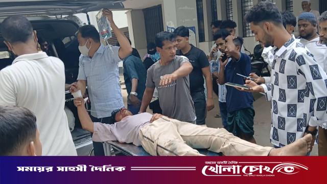 শ্রীনগর দোহার আন্তঃ সড়কে বাস-মোটর সাইকেলের ভয়াবহ সংঘর্ষে নিহত-১ আহত-২