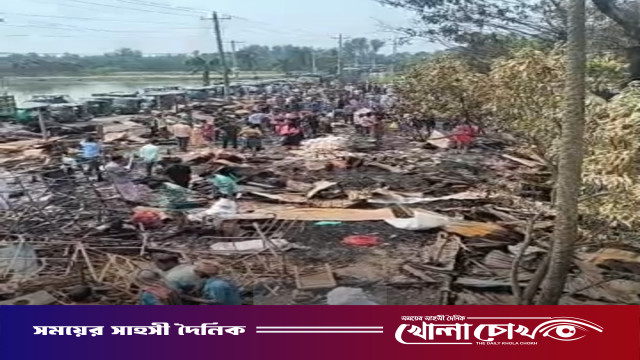 নোয়াখালীর সুবর্ণচর বৈদ্যুতিক শর্ট সার্কিটের আগুনে পুড়ল ২৪ দোকান