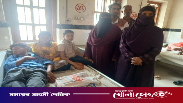 আগৈলঝাড়ায় একটি পরিবারের উপর তিনদফা হামলা