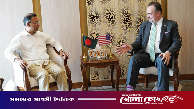 প্রধানমন্ত্রী তারেক রহমানের সঙ্গে মার্কিন রাষ্ট্রদূত ব্রেন্ট টি. ক্রিস্টেনসেনের সৌজন্য সাক্ষাৎ