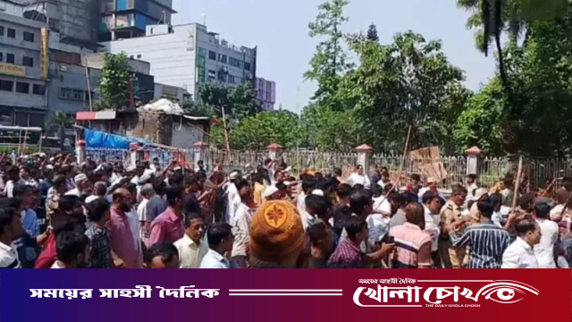 বায়তুল মোকাররম এলাকায় ব্যবসায়ী-হকার সংঘর্ষ