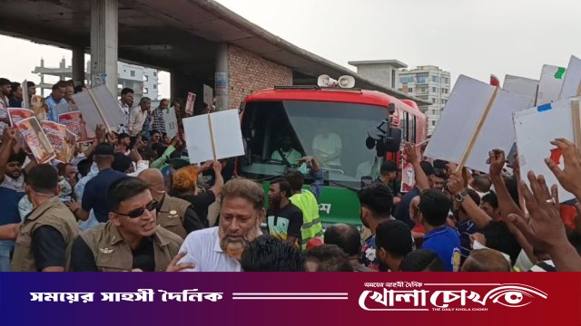 প্রধানমন্ত্রীর গাড়িবহর থামিয়ে বিএনপি নেতা নূরুল ইসলাম সরকারের মুক্তির দাবি