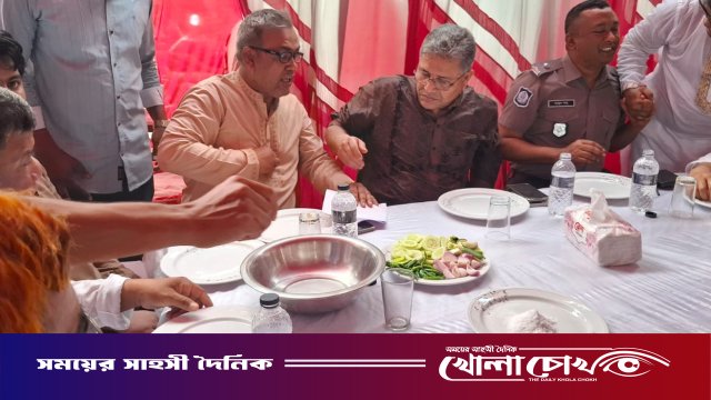 সদরপুরে এমপি শহিদুল ইসলামকে সম্ভাব্য চেয়ারম্যান প্রার্থী শাখাওয়াতের ফুলেল শুভেচ্ছা