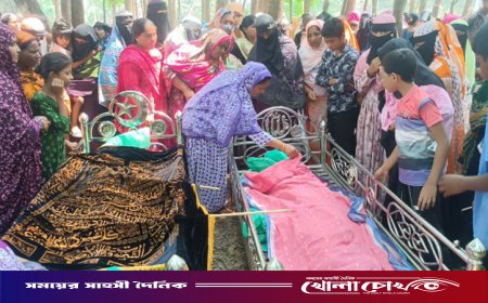 গাজীপুরে নৃশংস হত্যাকাণ্ডের শিকার একই পরিবারের ৫ জনের মরদেহ পৌঁছাল গোপালগঞ্জে: স্বজনদের আহাজারিতে ভারী আকাশ-বাতাস