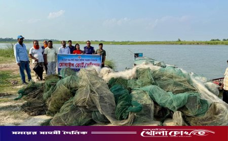সদরপুরে পদ্মা নদীতে অবৈধ জাল বিরোধী বিশেষ অভিযান: দুই জেলের জরিমানা