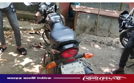 ফরিদপুরের নগরকান্দায় বিদেশ পাঠানোর নামে প্রতারণা: অভিযুক্তকে ঘিরে উত্তেজনা, মোটরসাইকেল ফেলে পলায়ন