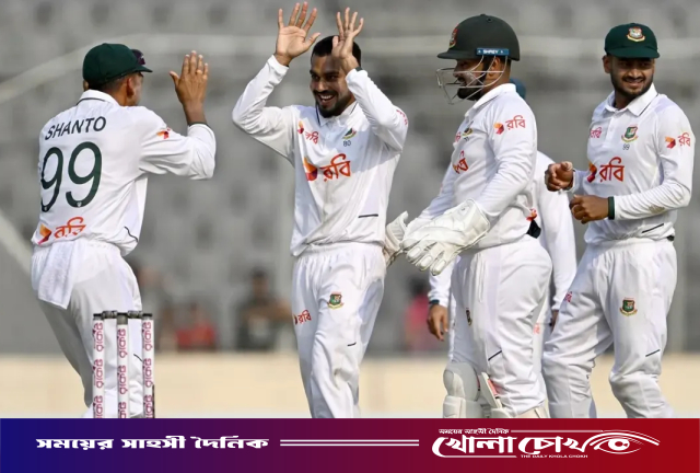 ব্যাটসম্যানদের ব্যর্থতা ও বোলারদের ধারহীন দিনে অস্বস্তিতে বাংলাদেশ