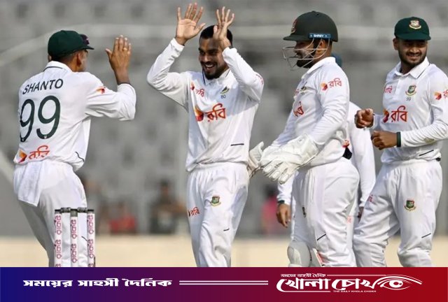 মিরাজের ঘূর্ণি দাপটে চালকের আসনে বাংলাদেশ: ৩৪ রানের লিড নিয়ে দিন শেষ