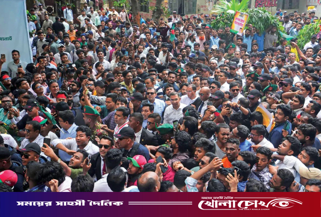 ভয়ংকর ভালোবাসা ও একটি ঘৃণার গল্প: রাজনীতির অসংযত আবেগ ও আগামীর পথ