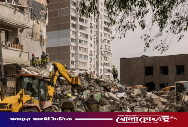 ইউক্রেনে রাশিয়ার ভয়াবহ হামলায় ২৪ প্রাণহানি: পাল্টা আঘাতের কঠোর হুঁশিয়ারি জেলেনস্কির