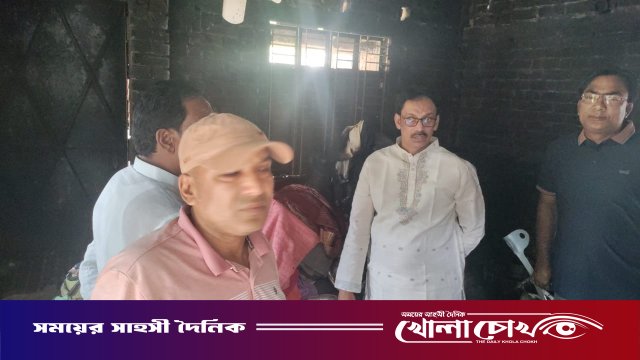 ফরিদপুরে শ্রমিক দল নেতার বসতঘর ভস্মীভূত, অল্পের জন্য রক্ষা পেল প্রাণ