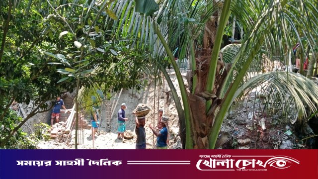 সদরপুরে খাল দখল করে পাকা স্থাপনা তৈরির অভিযোগ