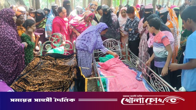 গাজীপুরে নৃশংস হত্যাকাণ্ডের শিকার একই পরিবারের ৫ জনের মরদেহ পৌঁছাল গোপালগঞ্জে: স্বজনদের আহাজারিতে ভারী আকাশ-বাতাস
