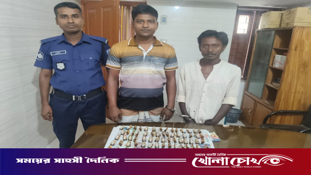 আত্রাইয়ে থানা পুলিশের বিশেষ অভিযানে ২২২ পিচ অ্যাম্পুল ও হেরোইনসহ ২ মাদক ব্যবসায়ী গ্রেফতার