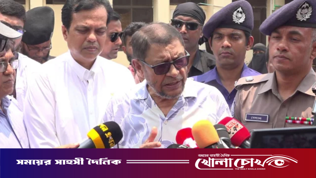সরকারের কাছে দুই বছরের টিকা মজুত রয়েছে: স্বাস্থ্যমন্ত্রী
