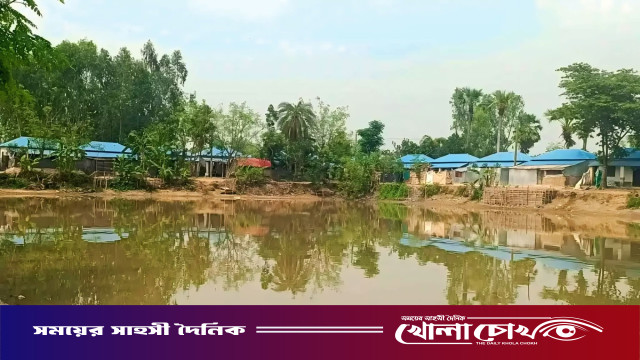 রাণীনগরে আশ্রয়ণের ঘর কেনাবেচার ধুম: গৃহহীনদের ঘর এখন প্রভাবশালীদের দখলে