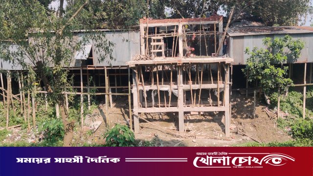 সদরপুরে খাল দখল করে গড়ে উঠেছে পাকা স্থাপনা, পানি চলাচল ব্যাহত