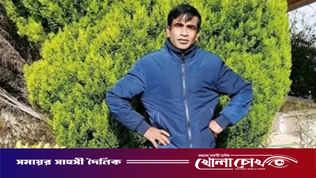 ‘আমার পোলাডারে একবার ধরতে দিও, আমি নিজের হাতে মাটি দিমু’