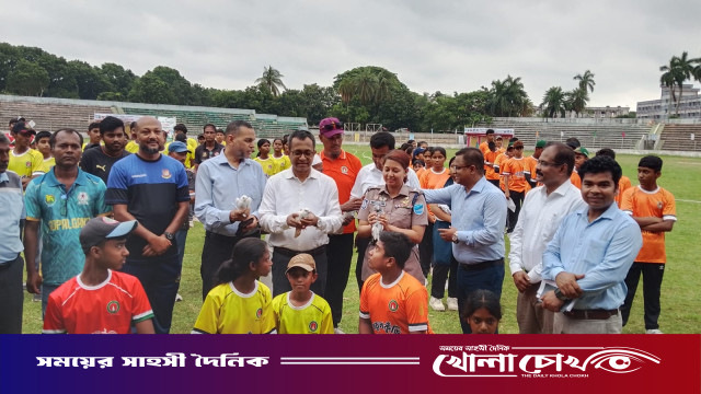 ফরিদপুরে উৎসবমুখর পরিবেশে ‘নতুন কুঁড়ি স্পোর্টস’-এর আঞ্চলিক প্রতিযোগিতার উদ্বোধন