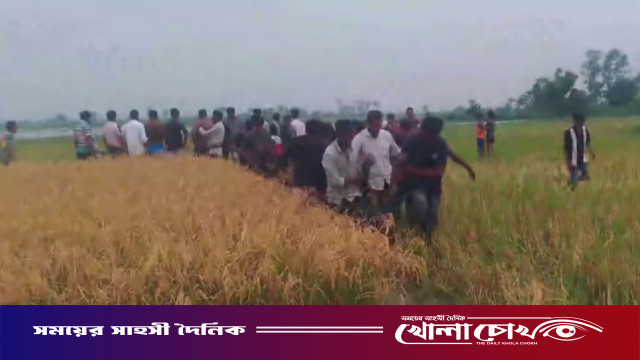 নওগাঁর রাণীনগরে বজ্রপাতে দাদা-নাতির মৃত্যু