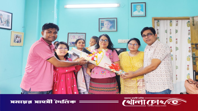 এমপি অ্যাডভোকেট মাধবী মারমার সাথে ‘কাপ্তাই সুরের ধারা’র সৌজন্য সাক্ষাৎ ও ফুলেল শুভেচ্ছা