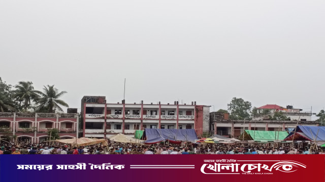 আখাউড়ায় সাপ্তাহিক পশুর হাটে ক্রেতা-বিক্রেতার ভিড়, জমজমাট কেনাবেচা