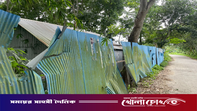 ভ্যানচালককে মারধরের জেরে দু’পক্ষের সংঘর্ষ: আহত ১০, বাড়িঘর ভাঙচুর