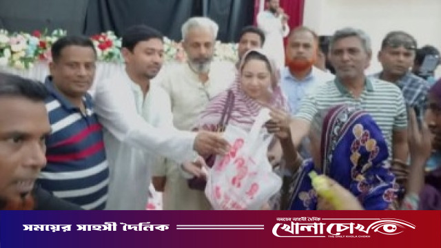 ফরিদপুরে ঈদ উপলক্ষে অসহায় মানুষের মাঝে খাদ্য সামগ্রী বিতরণ