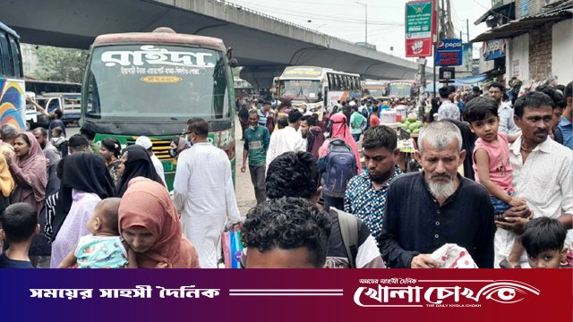 ঈদের ছুটিতেও ঢাকা ছাড়ছে মানুষ: স্বস্তির যাত্রায় ঘরমুখোদের ভিড়