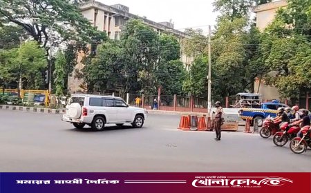 আইনের কথা বলে নিজেই আইন ভাঙলেন ডিএমপি কমিশনার