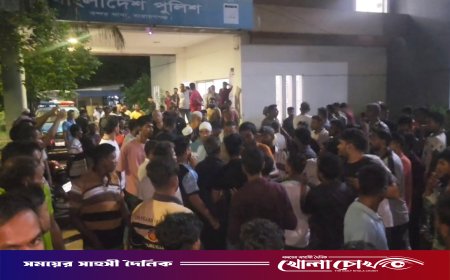 নারায়ণগঞ্জে ছিনতাইকারীর ছুরিকাঘাতে যুবকের মৃত্যু: মরদেহ নিয়ে থানা ঘেরাও, অভিযুক্ত এসআই প্রত্যাহার