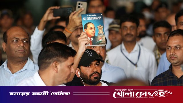 ভারতে পৌঁছেছেন ককরোচ জনতা পার্টির প্রতিষ্ঠাতা, পেলেন বিক্ষোভের অনুমতি